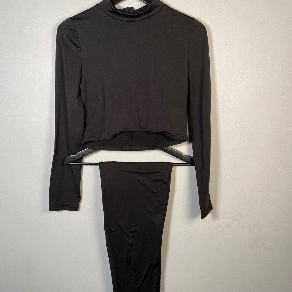 Women's Tee And Leggings Set